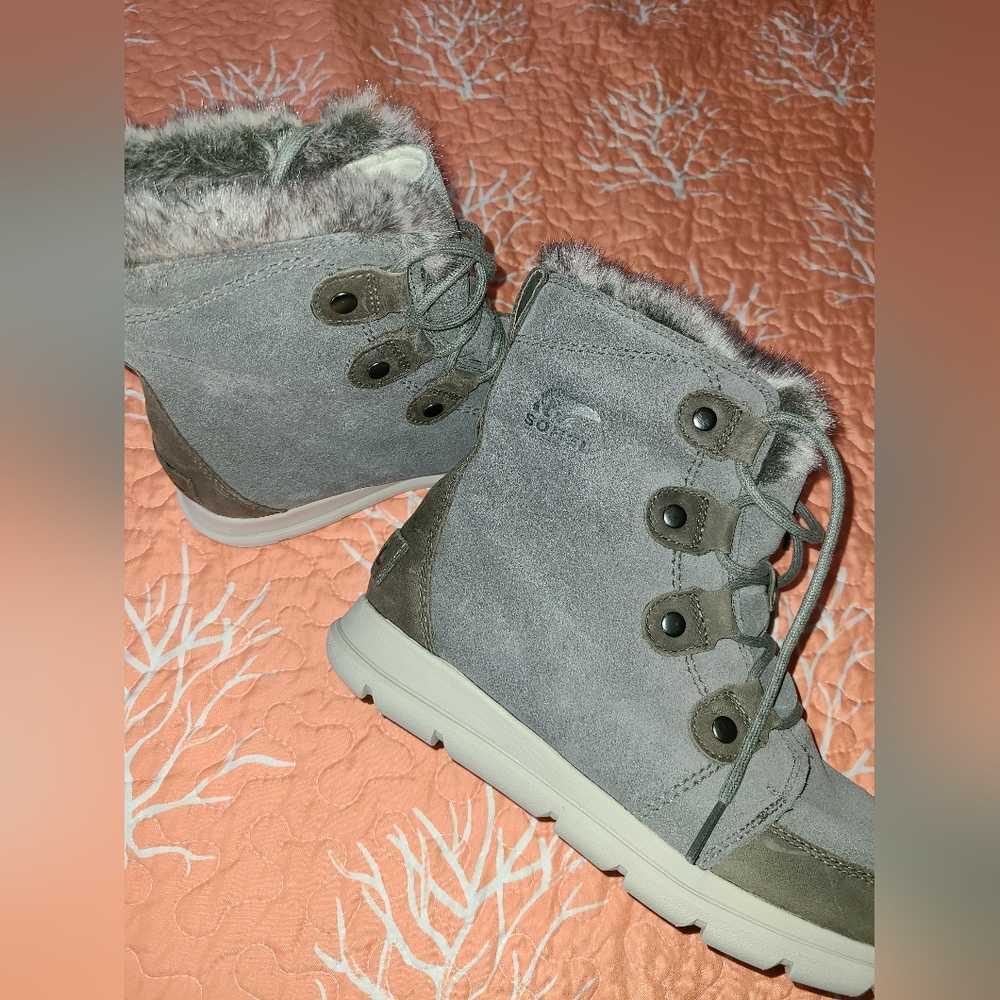 Sorel Boots with Faux Fur size 10